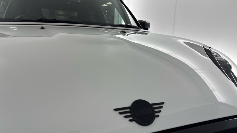 MINI Hatchback 1.5 Cooper Sport Premium 3dr Auto Petrol Hatchback